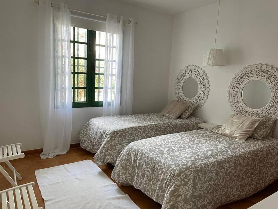 Apartamento Amura En Playa De Las Cucharas كوستا تاغيسي المظهر الخارجي الصورة