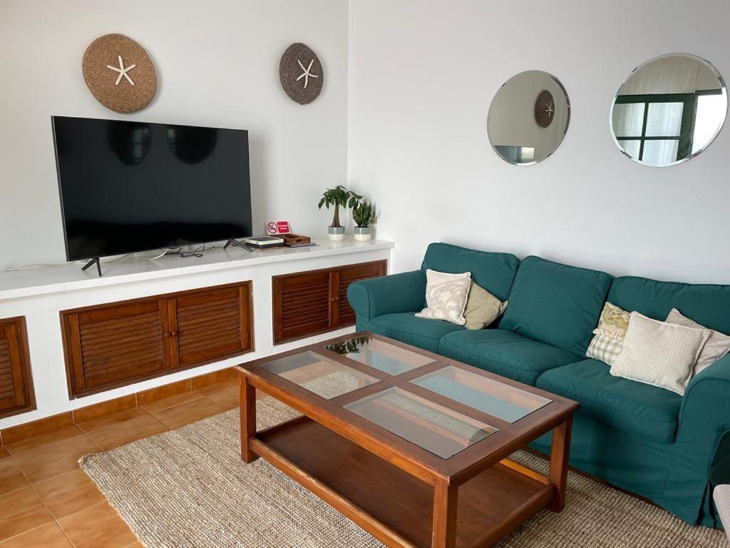 Apartamento Amura En Playa De Las Cucharas كوستا تاغيسي المظهر الخارجي الصورة